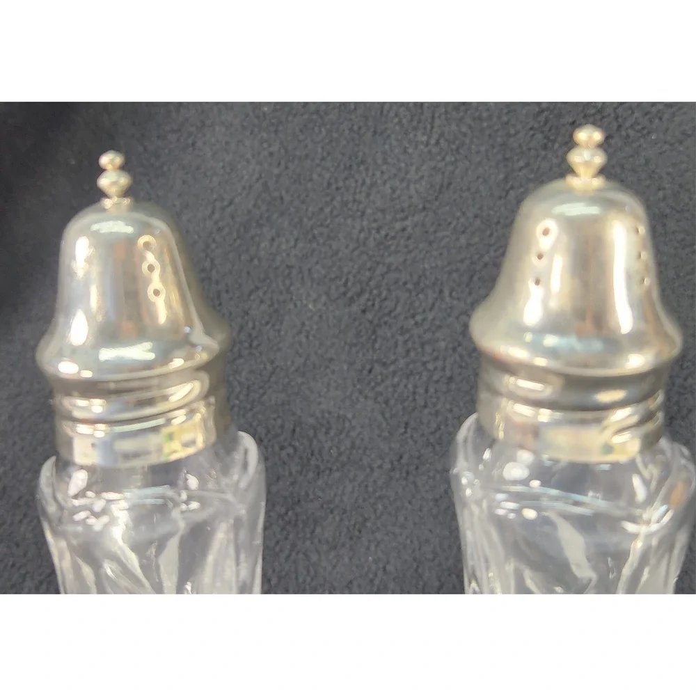 Vintage Crystal Legends by Godinger Silver Art Crystal Salt & Pepper Shaker set